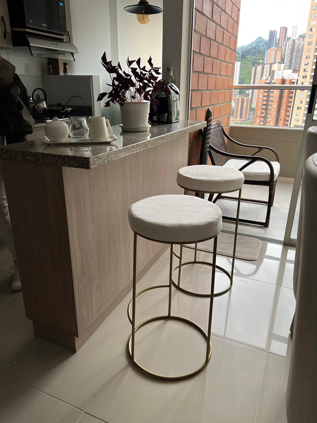 Butaco de barra dorado