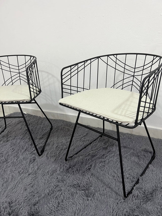 Silla de comedor asis negra